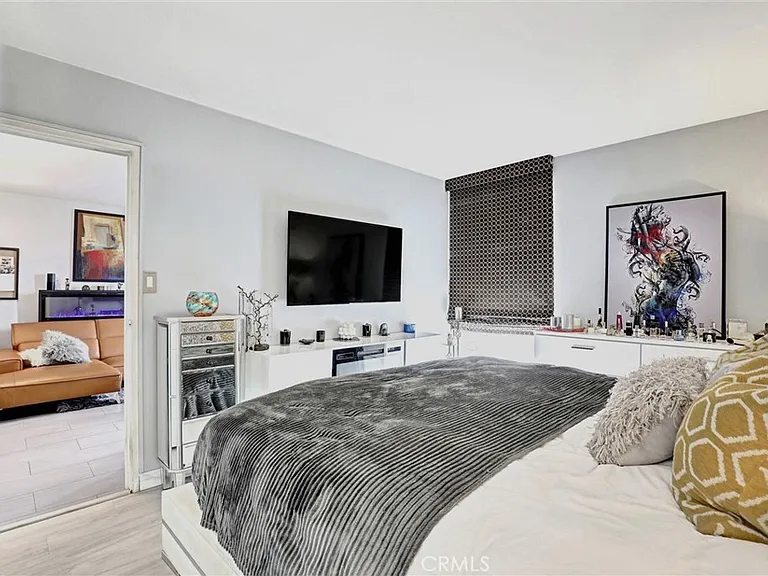 1750 E Ocean Blvd #101 — Photo 11