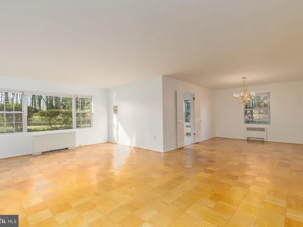 5301 Westbard Cir APT 204, Bethesda, MD 20816