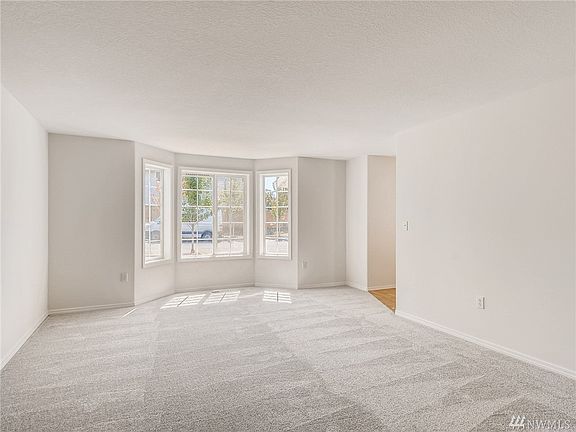 Living room, bay window