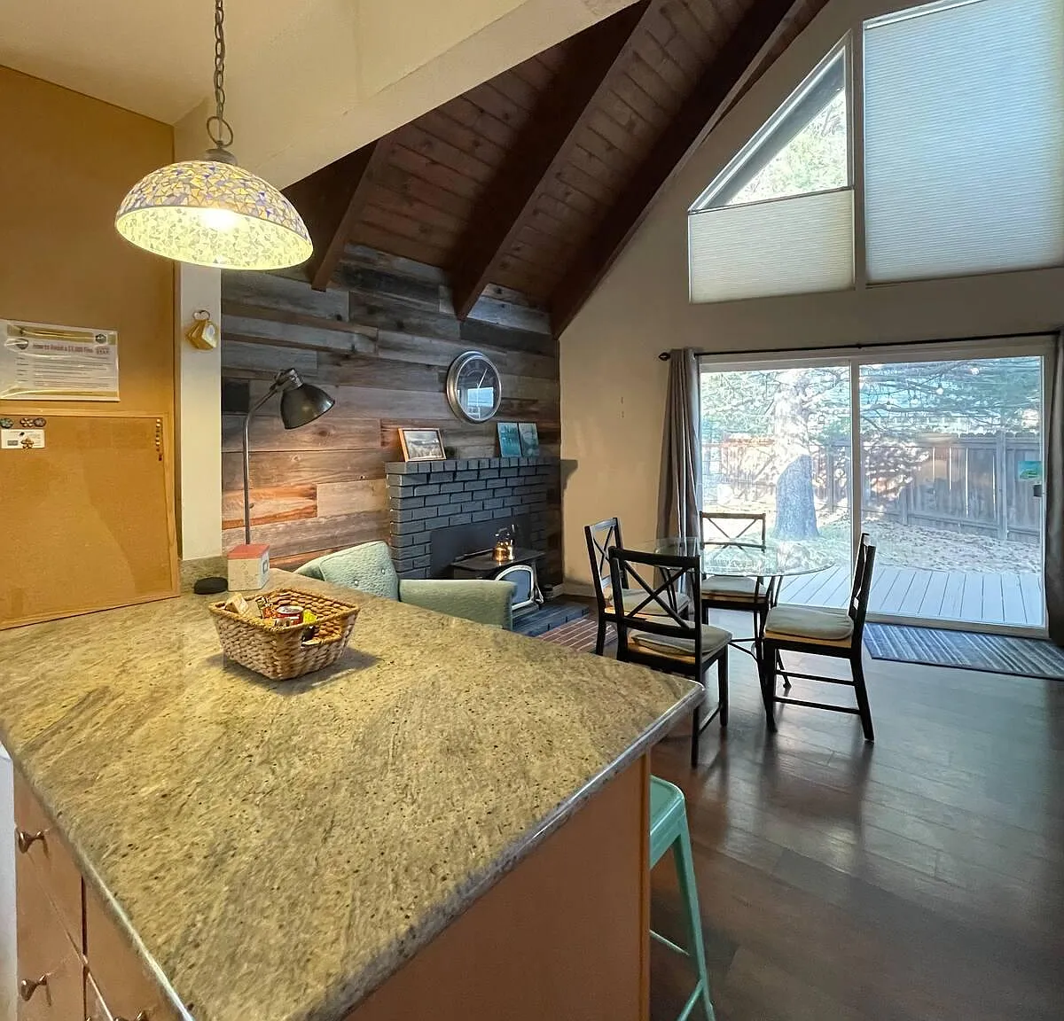 3 bed, 1451 sqft, $4,000 — Photo 2