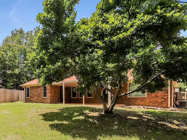 1366 Sandy Stone Ln — Photo 16