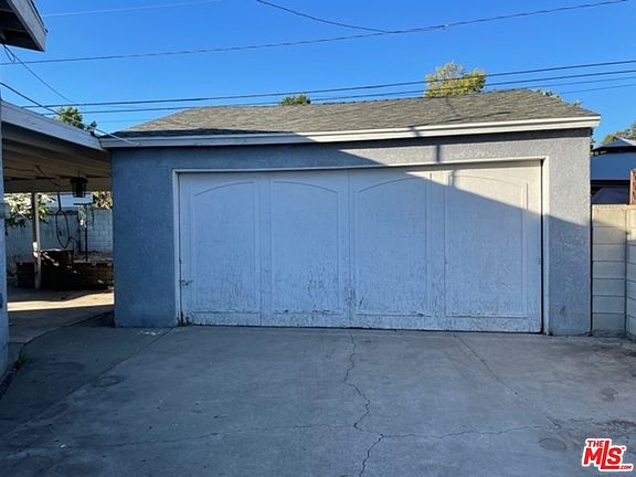 5th image of 10625 Orange Dr