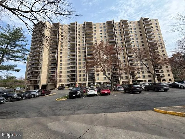 Building Photo - 307 Yoakum Pkwy #310