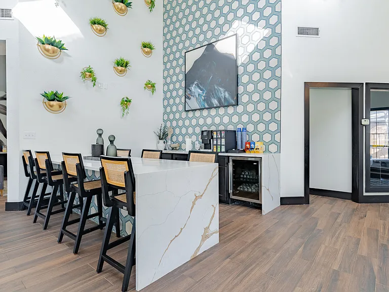Ronan Apartment Homes — Photo 33