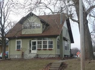 1010 Franklin St, Pella, IA 50219