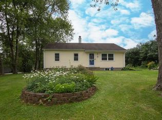 1 Moccassin Pl, Warwick, NY 10990