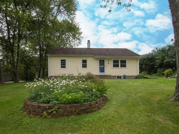 1 Moccassin Place, Warwick, NY 10990