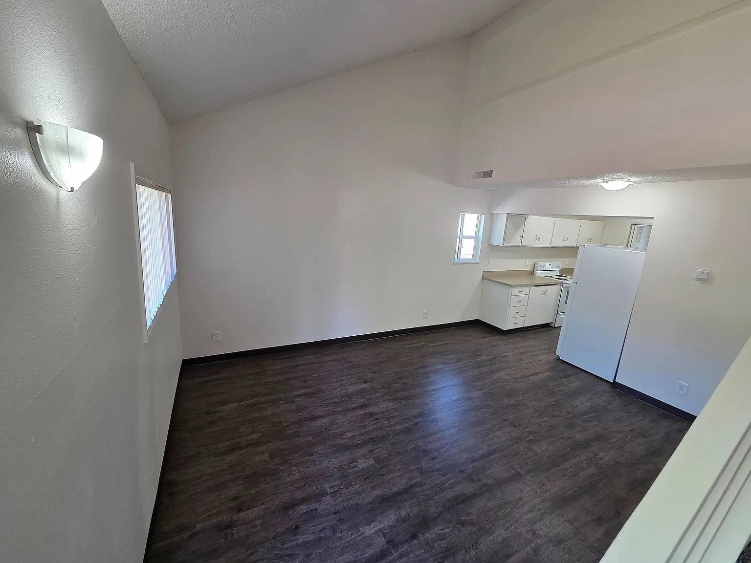 Oak Creek Townhomes — Photo 2