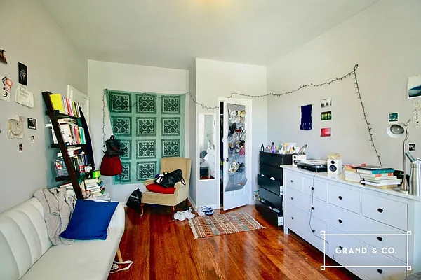 Rented by Grand & Co. | media 3