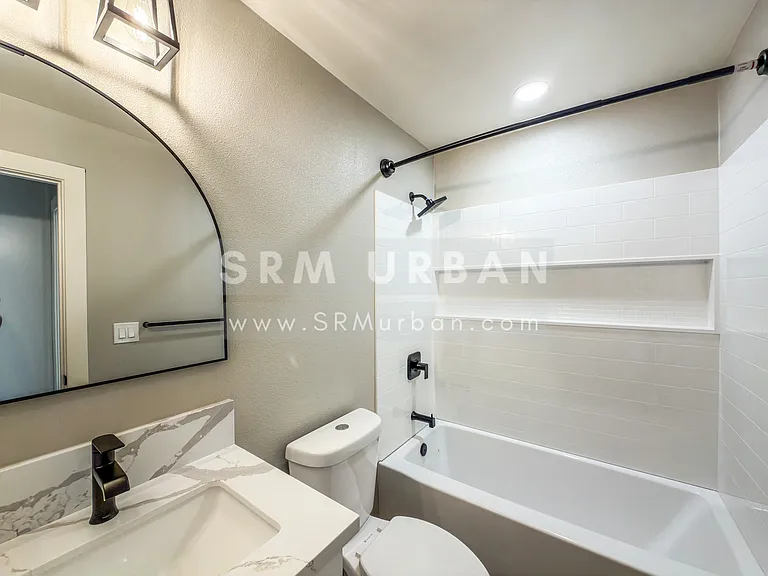 3041 C St #9 — Photo 2