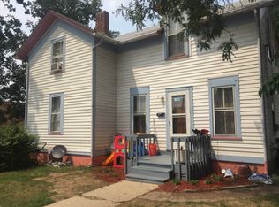 351 Brook St, Elgin, IL 60120