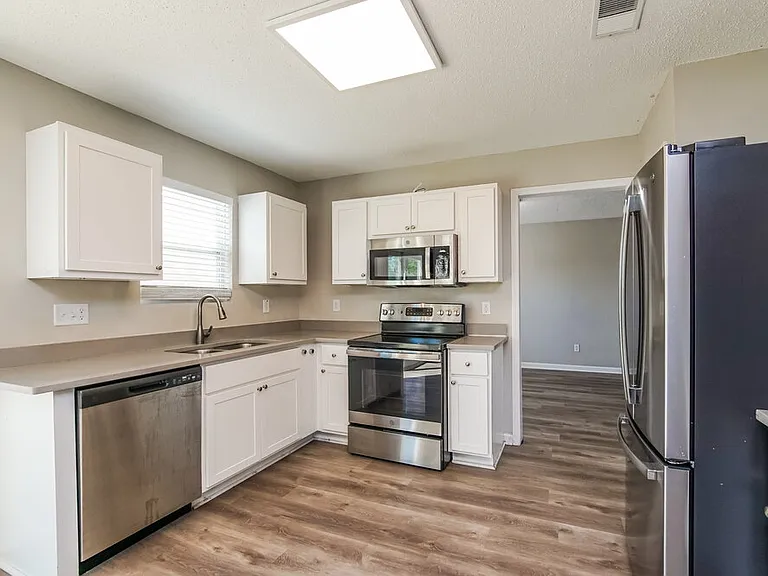 3323 Baseline Rd — Photo 7