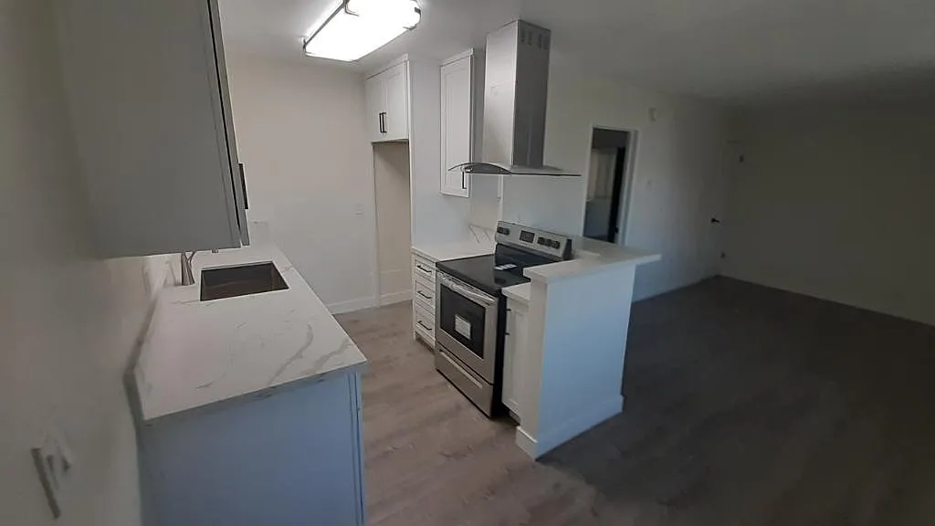 Building Photo - 5929 Laurel Canyon Blvd #10