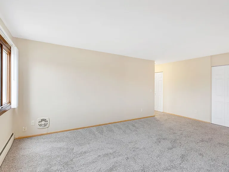 Aquila Court — Photo 51
