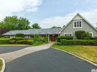 27 Schooner Rd, Northport, NY 11768