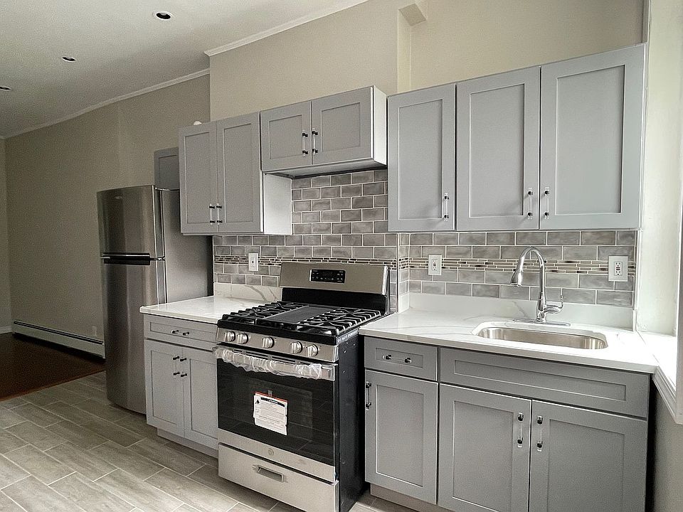 1st image of 179 Richards St APT 2L