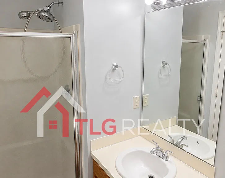 3821 Rosedown Dr — Photo 9
