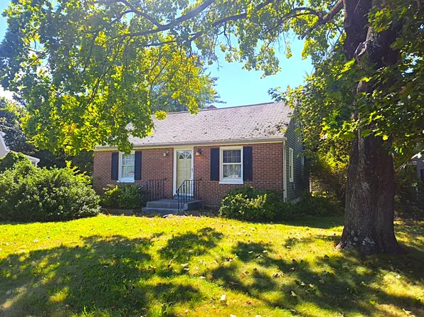 326 Redstone Hill Rd, Bristol, CT 06010