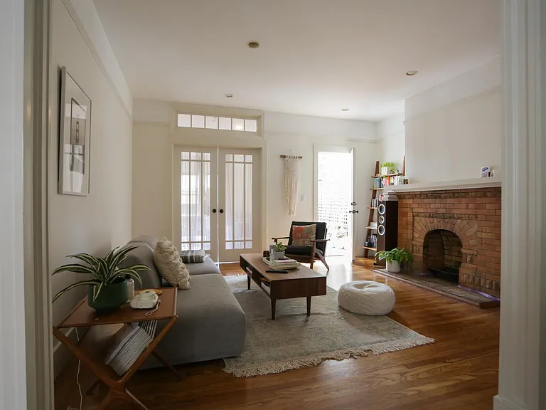863 Haight St — Photo 1