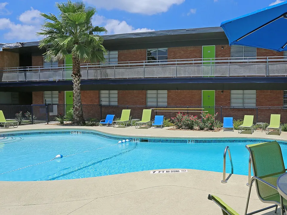The Flats at Olmos