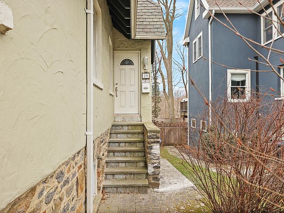 2nd image of 29 Chestnut Ave