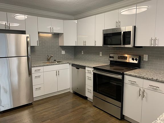 2nd image of 519 Washington St APT 3