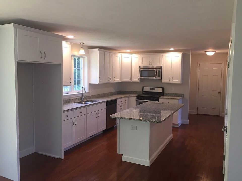 1st image of 18 Parkview Ln