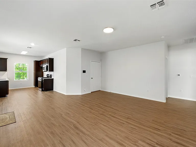 7013 Tonka Ln — Photo 3