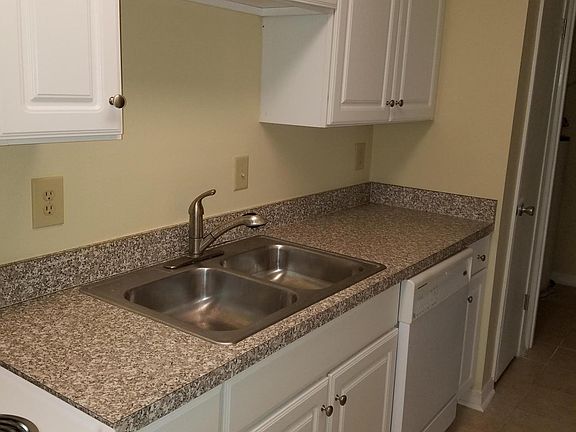 4th image of 3545 Sable Palm Ln #0