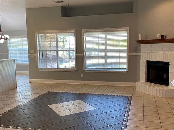 2nd image of 2207 Excel Dr
