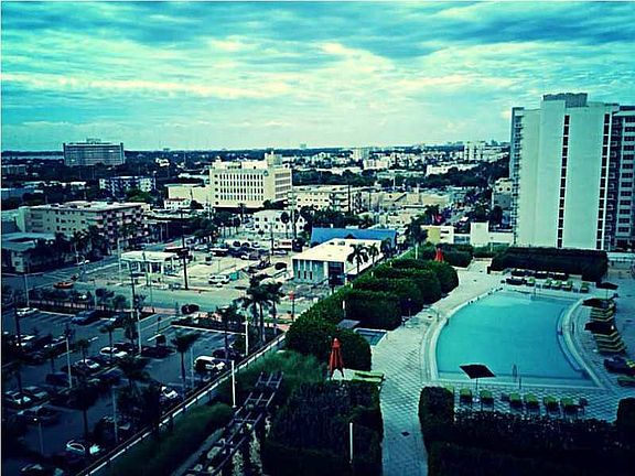5th image of 6801 Collins Ave #1114