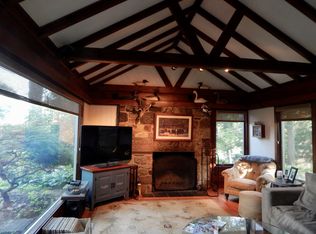 10 Beach Dr, Danbury, CT 06811