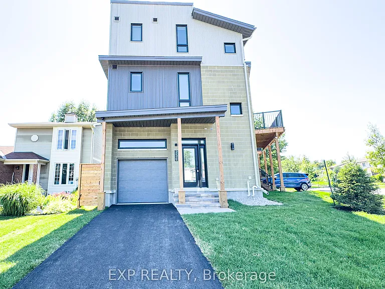 25 Fair Oaks Cres #E — Photo 1