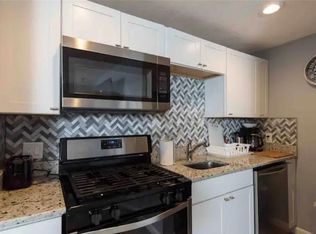 39 Sutton St APT 2, Providence, RI 02903