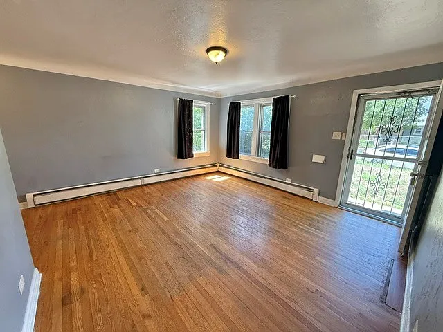2 bed, 735 sqft, $1,800 — Photo 3
