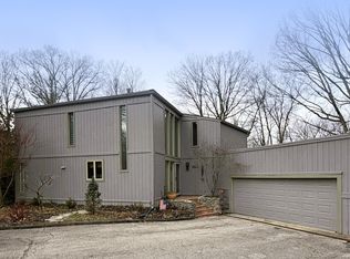 2812 W Fawkesway Dr, Bloomington, IN