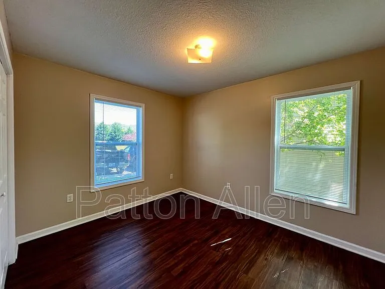 8 Zell Ln #A — Photo 15