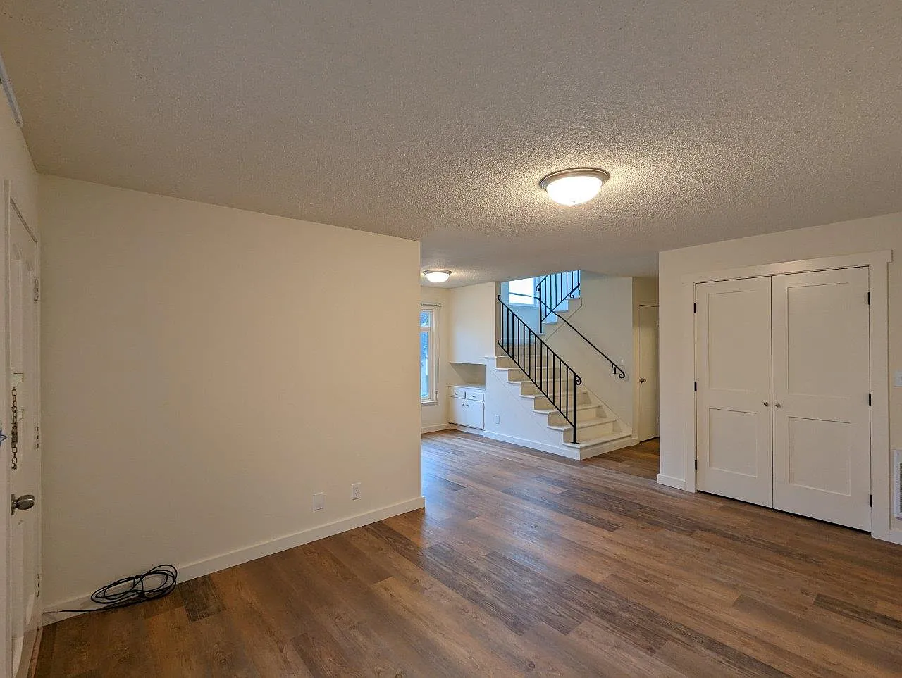 Oxford-Cedar Apartments — Photo 4