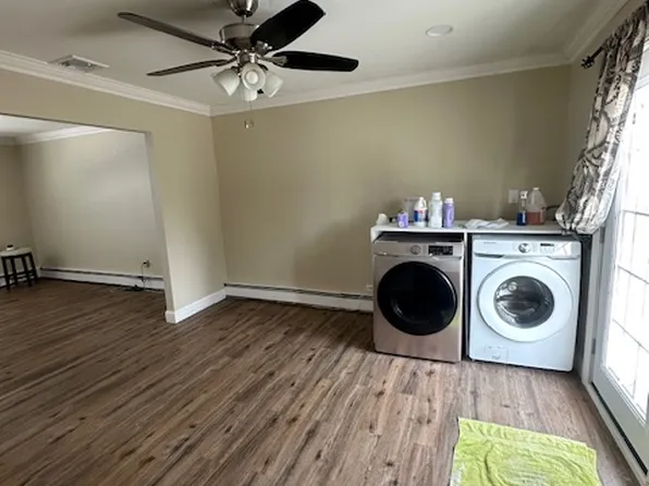 (undisclosed Address), Lindenhurst, NY 11757