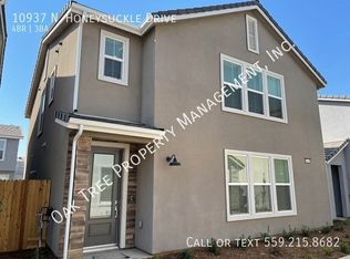 10937 N Honeysuckle Dr, Fresno, CA 93730