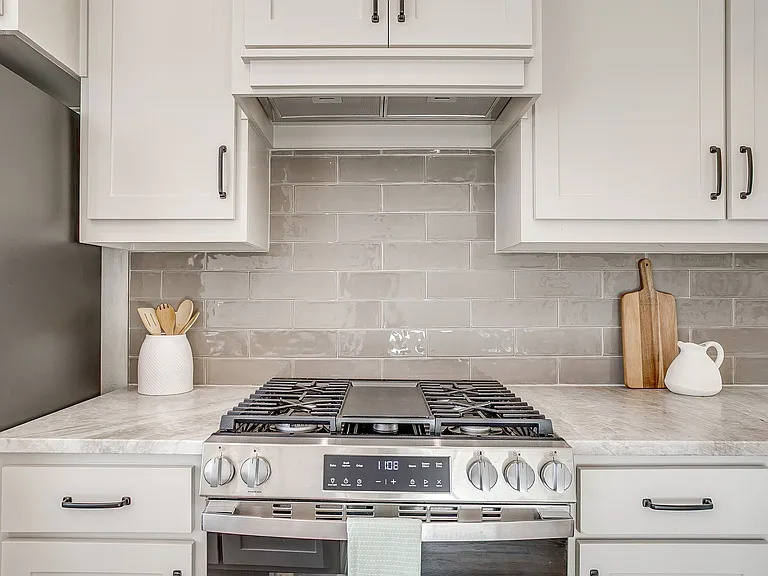 2824 Weisenberger St #102 — Photo 12