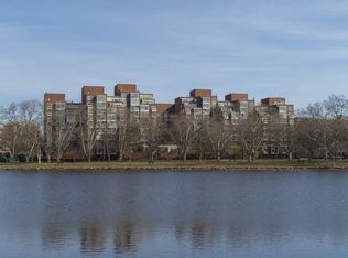 975 Memorial Dr APT 510, Cambridge, MA 02138