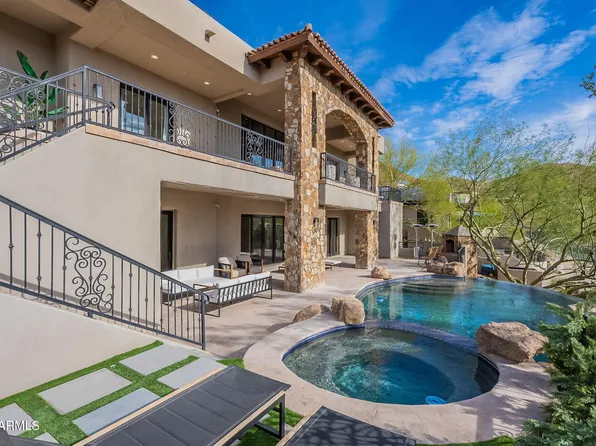 11328 E DREYFUS Avenue, Scottsdale, AZ 85259