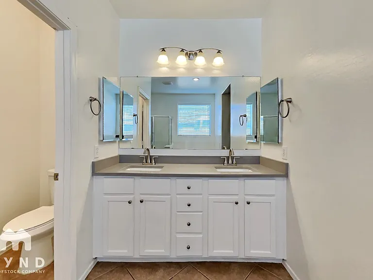 21549 E Lords Ct — Photo 8