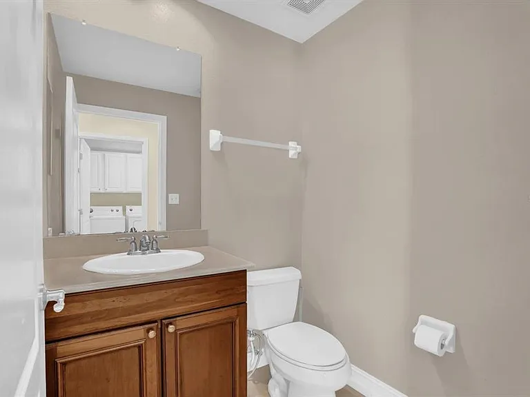 4636 Messina Dr — Photo 17