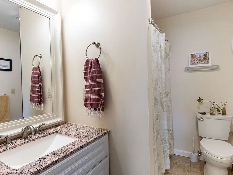 453 Westview Cir — Photo 12