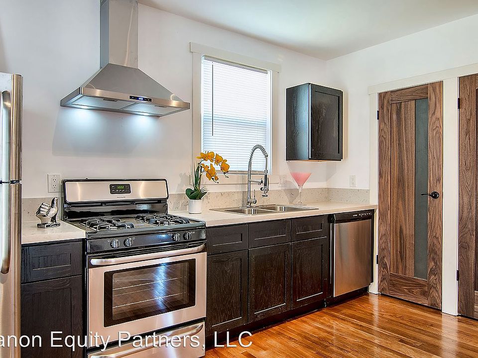 1st image of 2731 Van Buren Pl