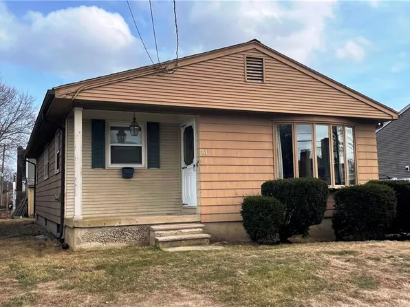 14 Invernia Rd, Cranston, RI 02920