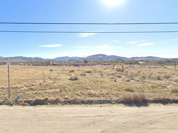 5675 Pearblossom Hwy, Palmdale, CA 93552