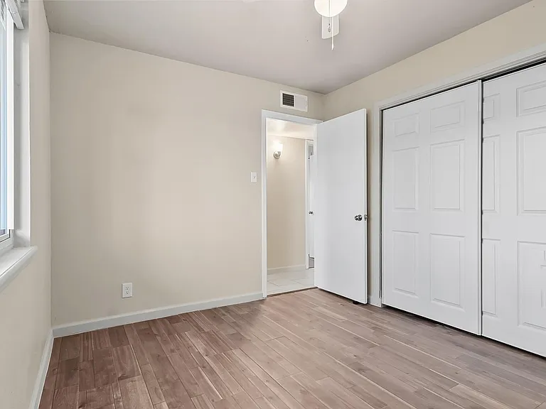 513 Gilmore Way — Photo 15